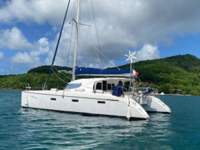 Cabine catamaran Baie de Ste Anne